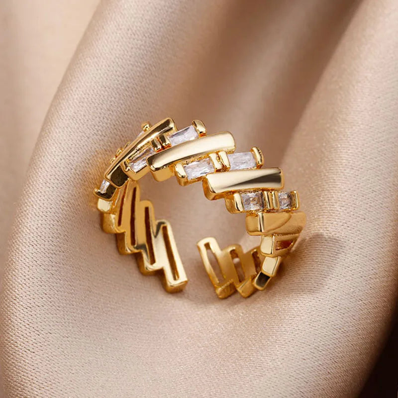 Gold Geometric Crystal Link
