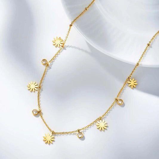 Dainty Flower Zircon Pendant Choker